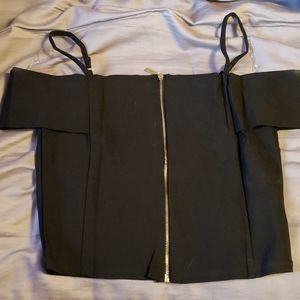 🌻 2/$25 Fashion Nova Off the shoulder top